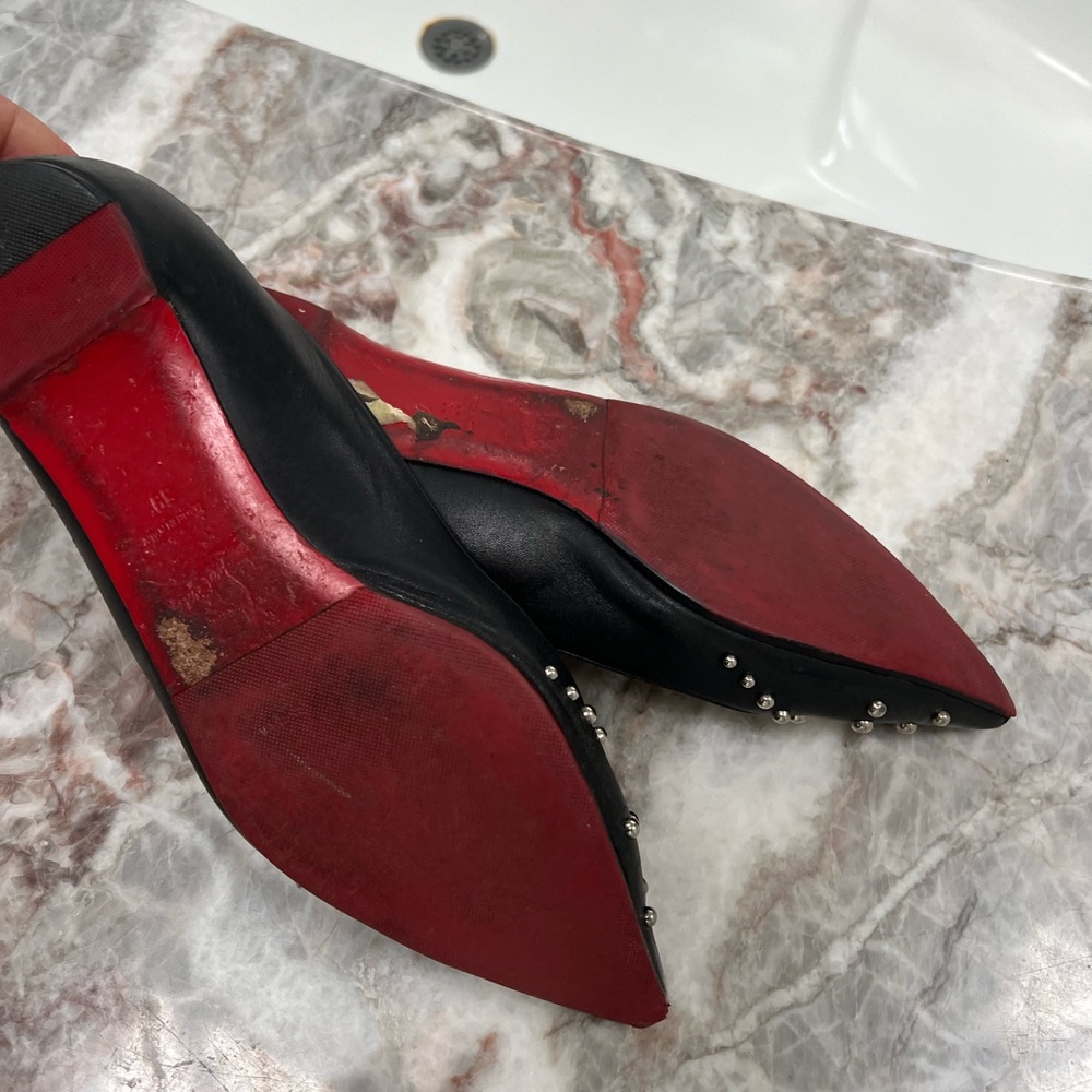 Christian Louboutin Elegant Black Studded Women's Flats - Picture 5 of 5